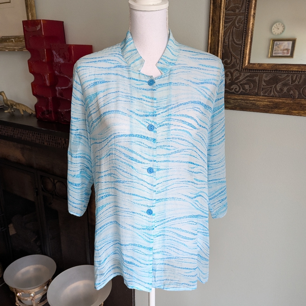 Drapers & Damons Wms Petite Medium Silk Button Up Top Light Blue Waves Sheer 115